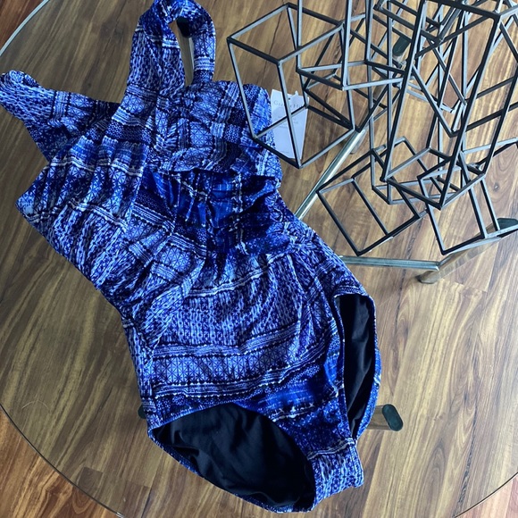 Garnet Hill Other - Garnett hill one piece swim suit